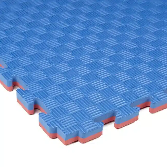 Red and blue tatami mat with checker profile