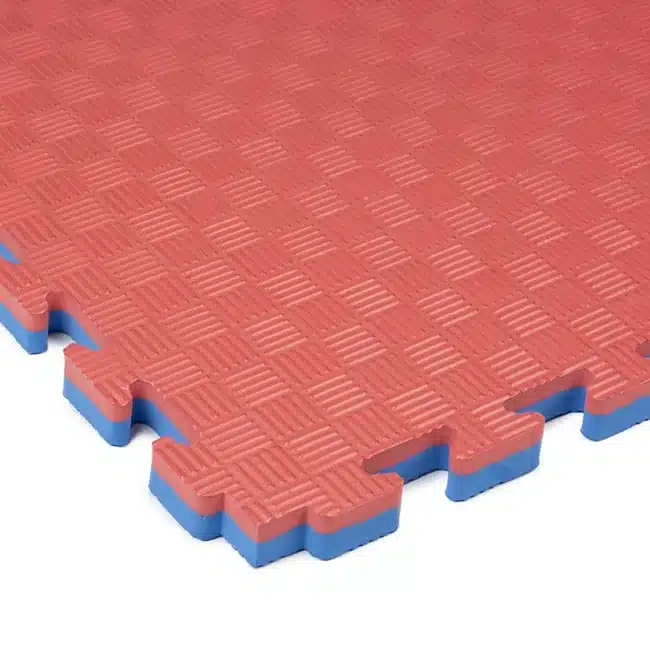 Red and blue tatami mat with checker profile