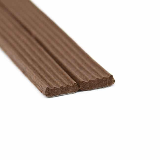 rubber-united-draught-9x3mm-brown-3